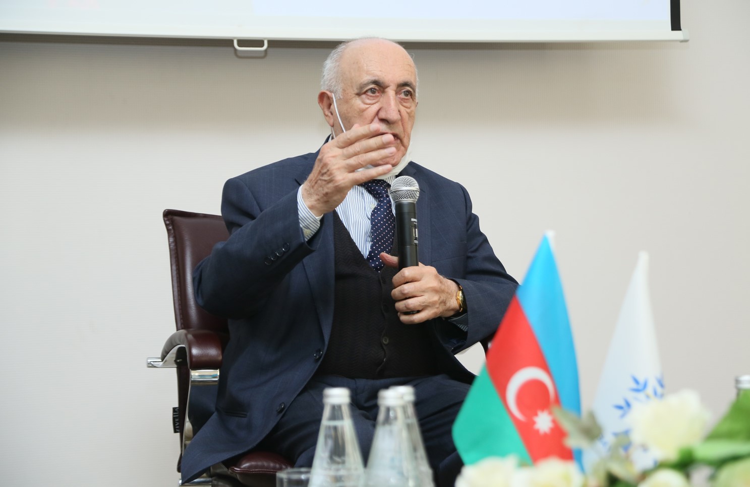 Ulu öndərin anım günü ilə əlaqədar seminar keçirilib